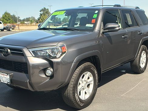 Used 2020 Toyota 4Runner SR5 Premium w/ Moonroof Package image 7