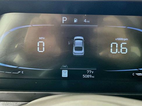 Certified 2025 Hyundai Elantra Sport FWD image 12