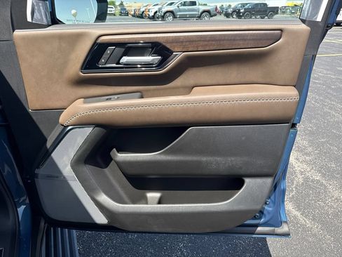 New 2026 GMC Yukon XL Denali Ultimate AWD/4WD image 39
