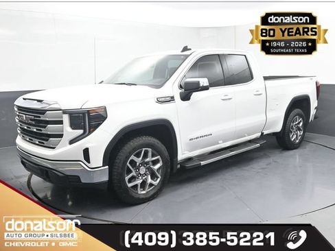 Used 2025 GMC Sierra 1500 SLE w/ X31 Off-Road Package AWD/4WD image 5