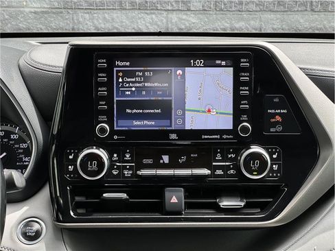 Used 2020 Toyota Highlander Limited AWD/4WD image 24