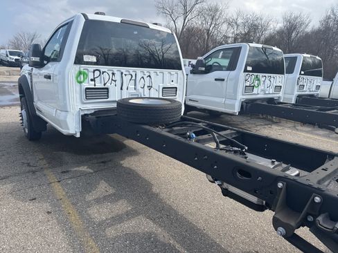 New 2023 Ford F450 XLT w/ XLT Value Package image 5