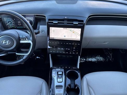 Used 2024 Hyundai Tucson Limited image 16