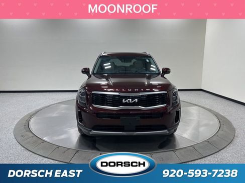 Used 2022 Kia Telluride EX w/ EX Premium Package image 3