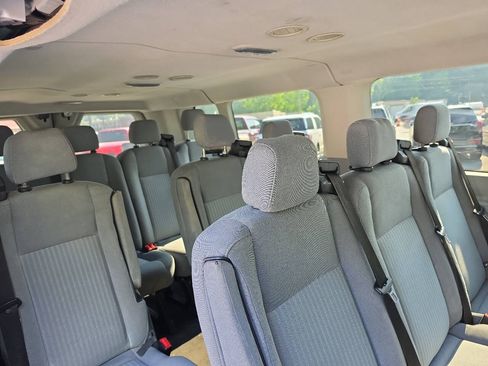 Used 2015 Ford Transit 350 XLT RWD image 5