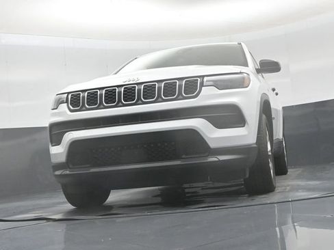 Used 2025 Jeep Compass Sport AWD/4WD image 45