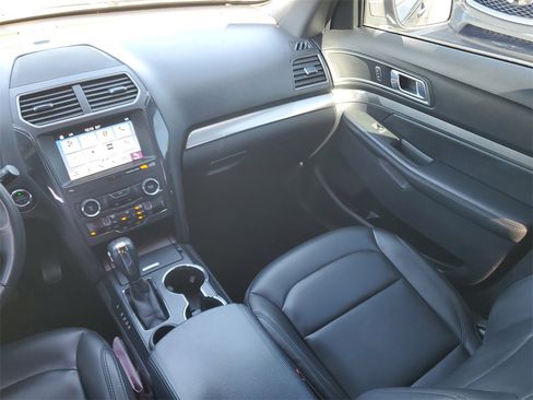 Used 2019 Ford Explorer XLT w/ Equipment Group 202A image 17