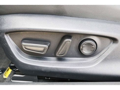 Used 2026 Toyota Camry SE FWD image 27