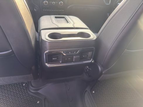 Used 2021 GMC Sierra 2500 AT4 w/ AT4 Preferred Package image 9