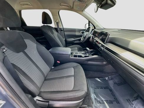 Used 2024 Kia Sorento LX FWD image 27