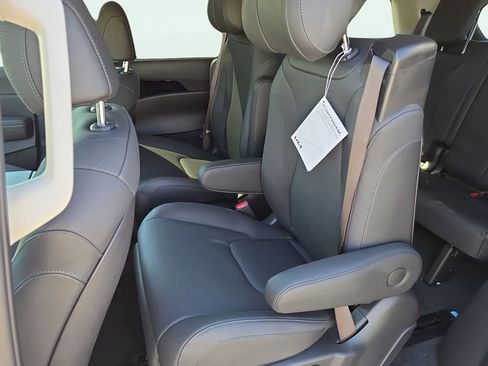 New 2026 Kia Carnival SX Prestige image 20