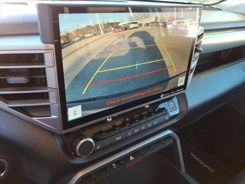 Used 2023 Toyota Tundra SR5 w/ SR5 Premium Package AWD/4WD image 37