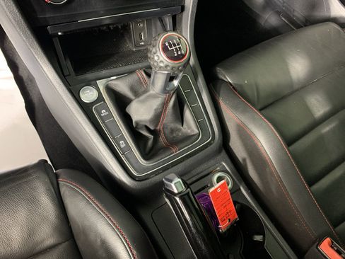 Used 2016 Volkswagen GTI SE w/ Lighting Package (SEL) FWD image 24