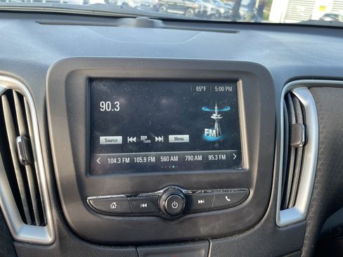 Used 2018 Chevrolet Malibu LS image 23