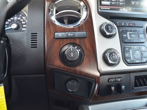 Used 2014 Ford F350 Lariat w/ Lariat Interior Package image 15