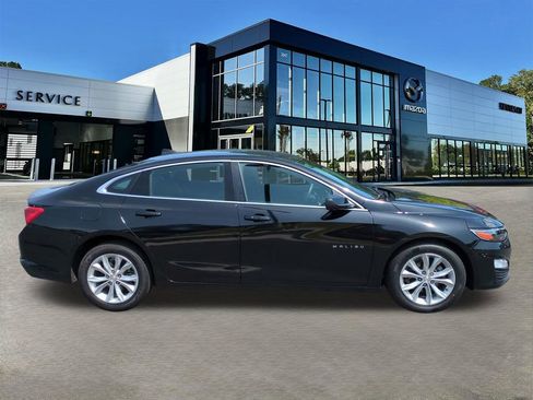 Used 2025 Chevrolet Malibu LT FWD image 3