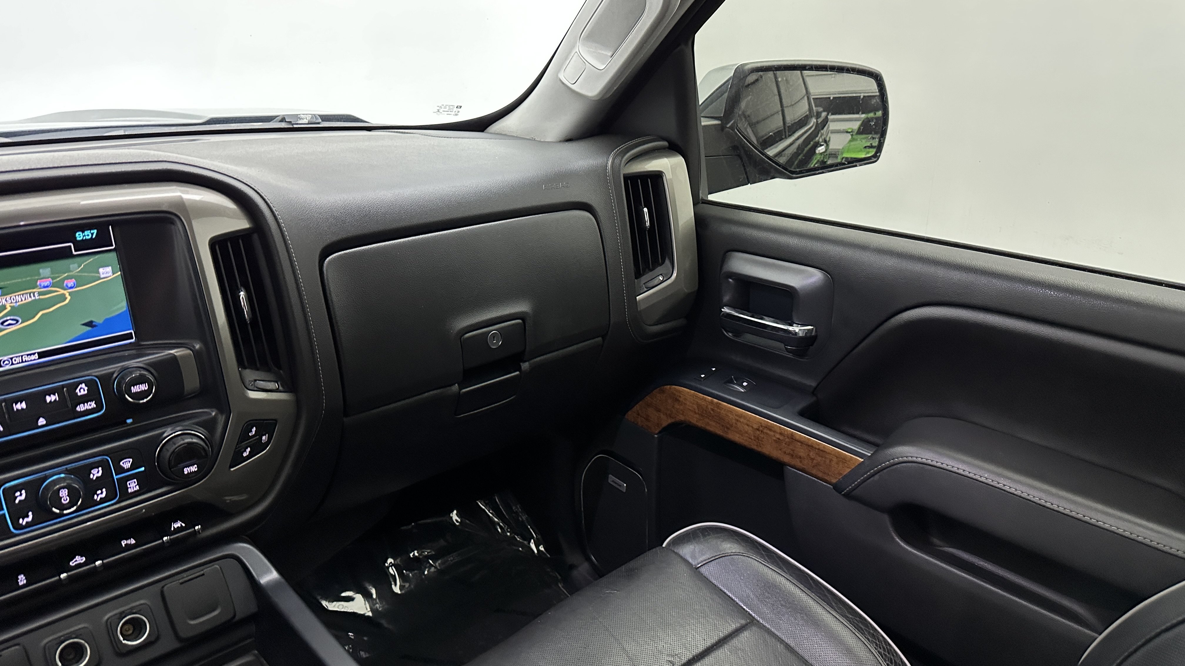 Used 2017 Chevrolet Silverado 1500 High Country AWD/4WD image 30