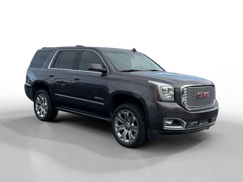 Used 2017 GMC Yukon Denali w/ Open Road Package image 7