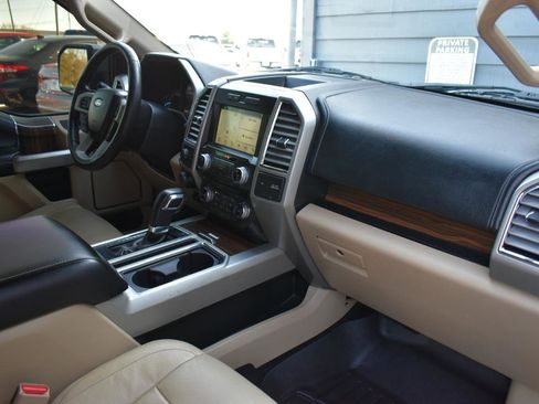 Used 2016 Ford F150 Lariat w/ Equipment Group 502A Luxury image 13