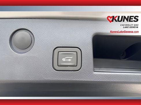 New 2026 GMC Terrain AT4 w/ Convenience Package III image 38