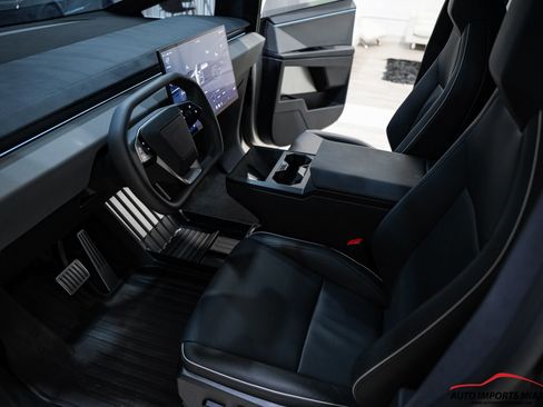 Used 2024 Tesla Cybertruck Cyberbeast AWD/4WD image 8