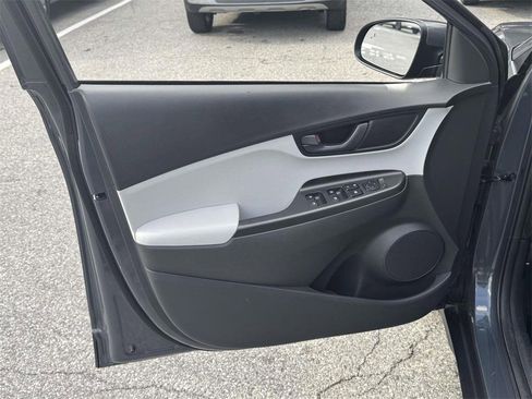 Certified 2023 Hyundai Kona SEL image 17