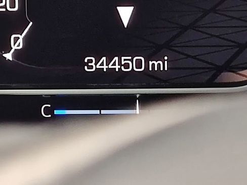 Used 2023 GMC Yukon XL AT4 image 34