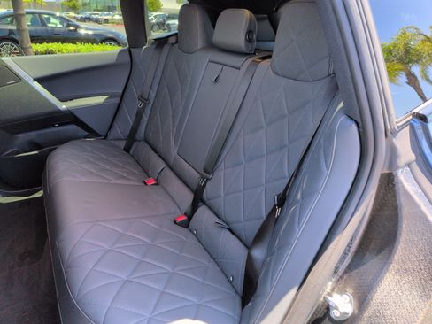 Used 2026 BMW iX xDrive60 w/ M Sport Package AWD/4WD image 31