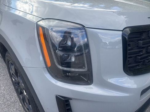 Used 2022 Kia Telluride EX w/ EX Premium Package AWD/4WD image 7