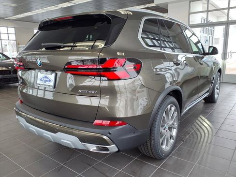 New 2026 BMW X5 xDrive40i w/ Climate Comfort Package AWD/4WD image 8