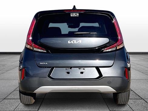 Certified 2023 Kia Soul S image 4