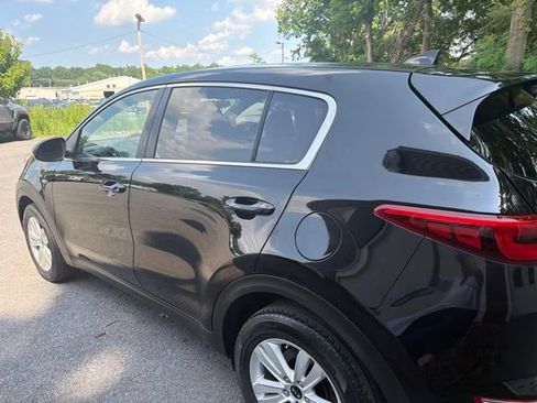 Used 2018 Kia Sportage LX AWD/4WD image 3