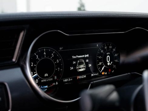 Used 2022 Ford Mustang Shelby GT500 w/ Technology Package image 13