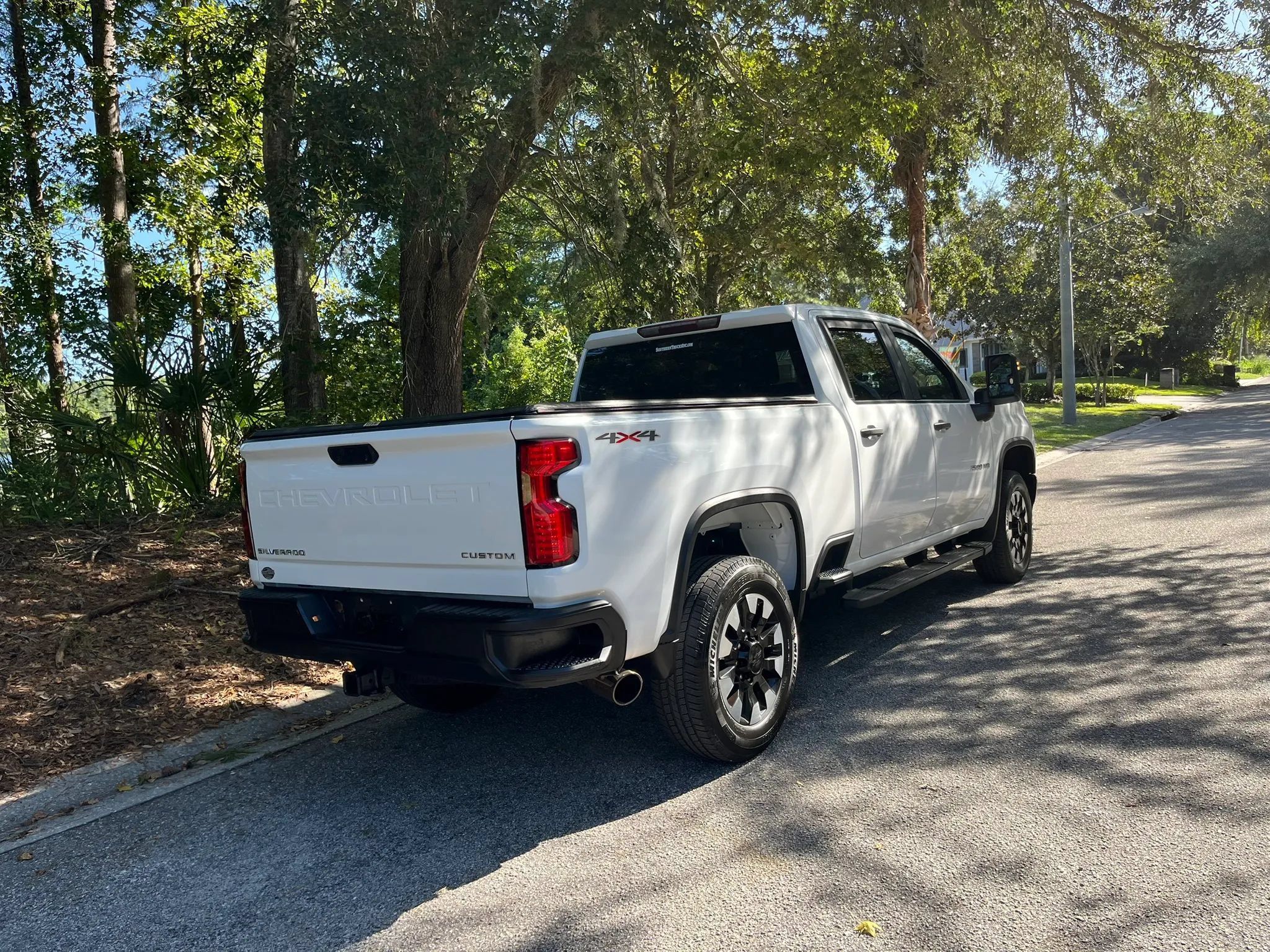 Used 2020 Chevrolet Silverado 2500 Custom w/ Custom Value Package AWD/4WD image 4