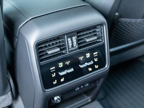 New 2026 Porsche Cayenne image 35