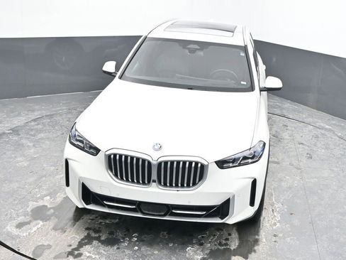 Used 2024 BMW X5 xDrive50e image 16