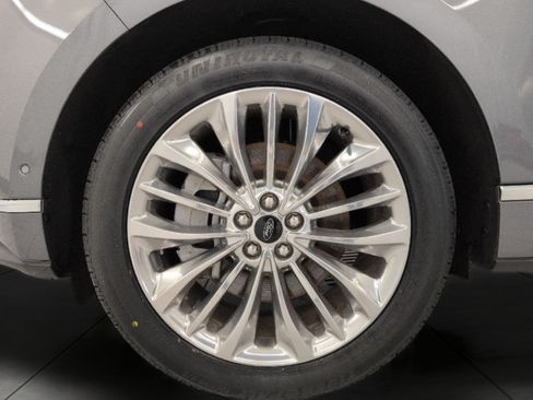 Used 2021 Ford Edge Titanium w/ Equipment Group 301A AWD/4WD image 3