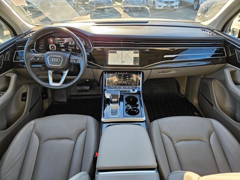 Used 2022 Audi Q7 Premium Plus image 32