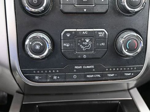 Used 2017 Ford Expedition XLT AWD/4WD image 22