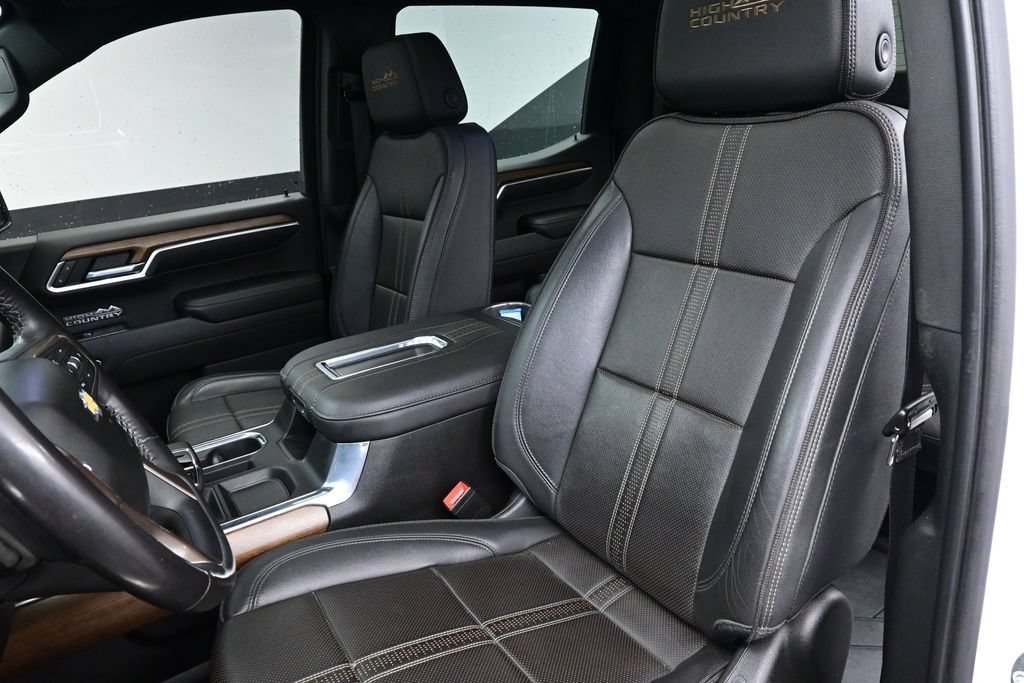 Used 2022 Chevrolet Silverado 1500 High Country w/ High Country Premium Package AWD/4WD image 26
