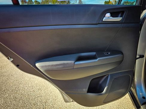 Used 2019 Kia Sportage LX image 28