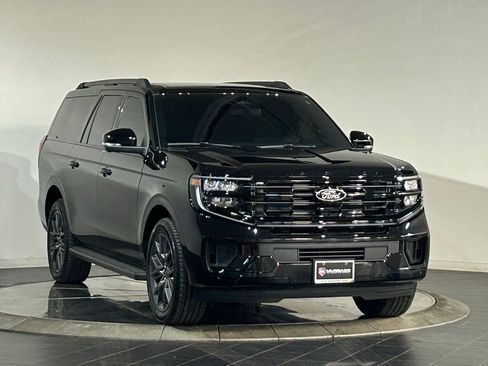 Used 2026 Ford Expedition Max Platinum w/ Stealth Appearance Package AWD/4WD image 2