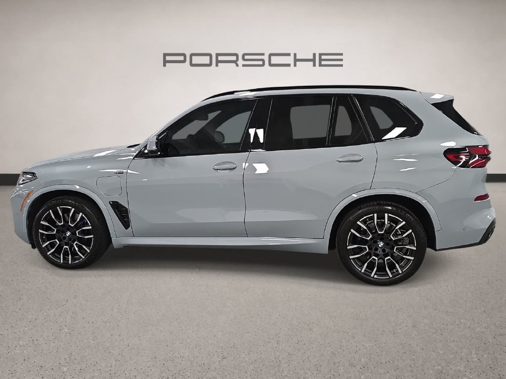 Used 2025 BMW X5 xDrive50e w/ M Sport Package AWD/4WD image 2