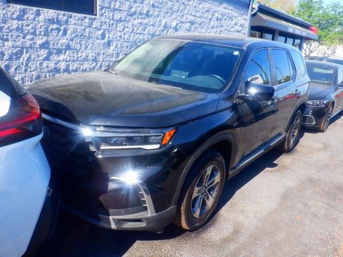 Used 2025 Honda Pilot EX-L image 1
