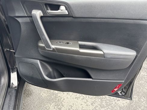 Used 2018 Kia Sportage LX FWD image 20