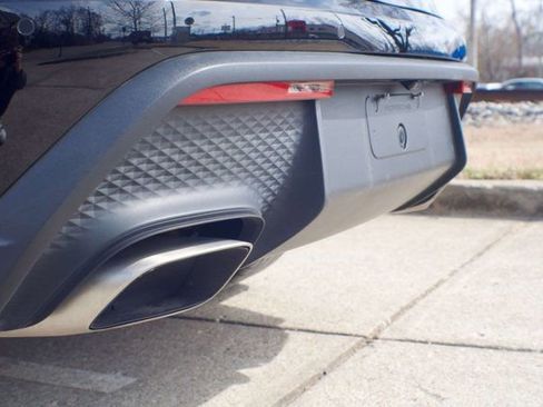 Used 2022 Porsche Macan image 11