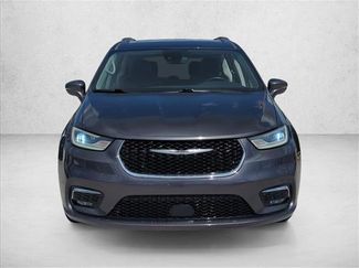 Used 2021 Chrysler Pacifica Touring-L video 2