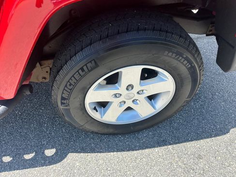 Used 2014 Jeep Wrangler Unlimited Sport AWD/4WD image 9