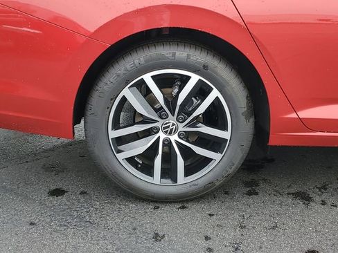 New 2025 Volkswagen Jetta SE image 5