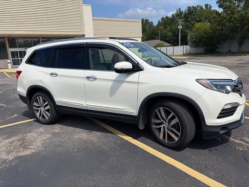 Used 2017 Honda Pilot Elite image 13